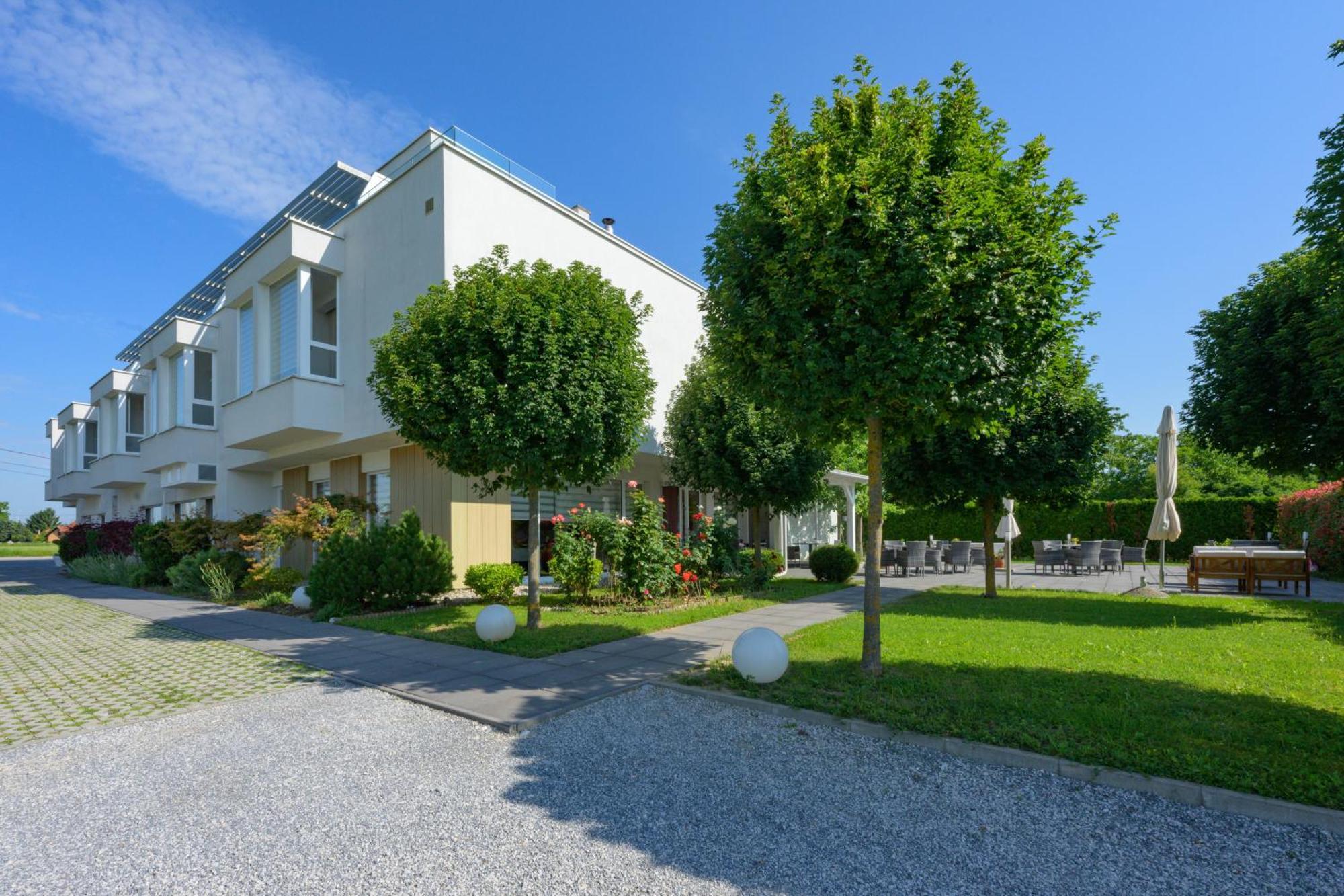 Hotel Magdalena Загреб Экстерьер фото
