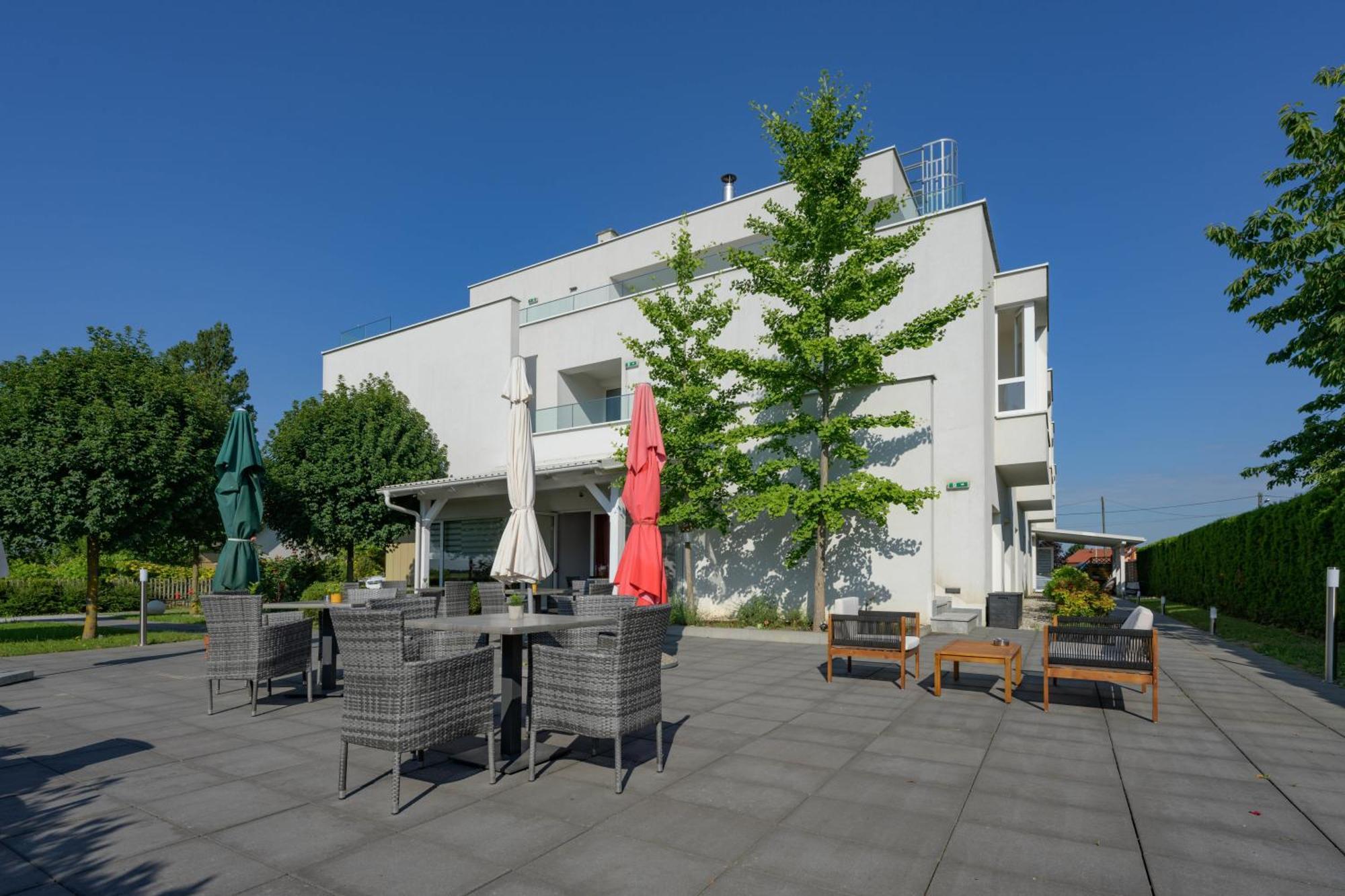 Hotel Magdalena Загреб Экстерьер фото