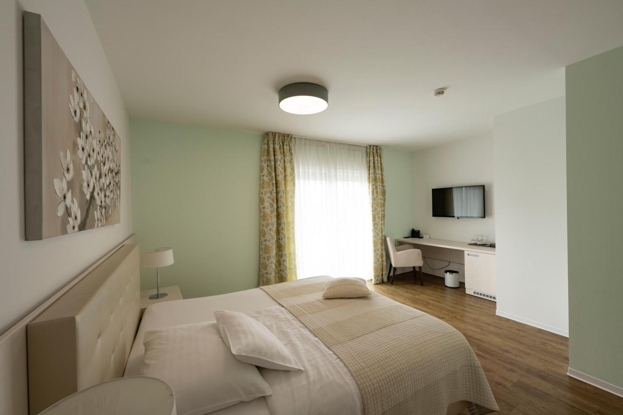 Hotel Magdalena Загреб Экстерьер фото